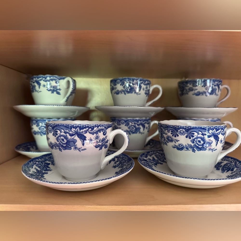 Set of 8 Spode Delamere Blue Teacup + Saucer